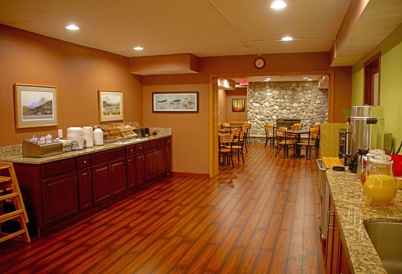 בית מלון כפרי Americas Best Value Inn & Suites Anchorage Airport