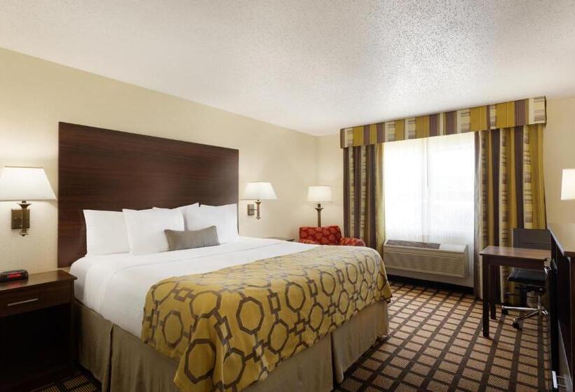 هتل Baymont By Wyndham Salina