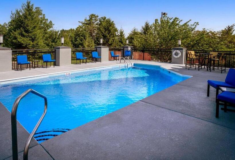 فندق Best Western Plus Beckley Inn