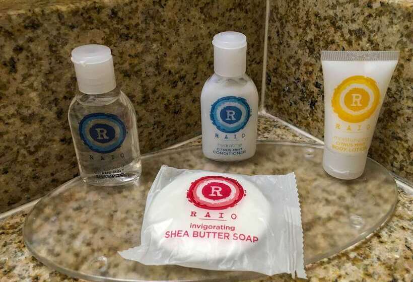 هتل Comfort Inn & Suites Near Kino Sports Complex