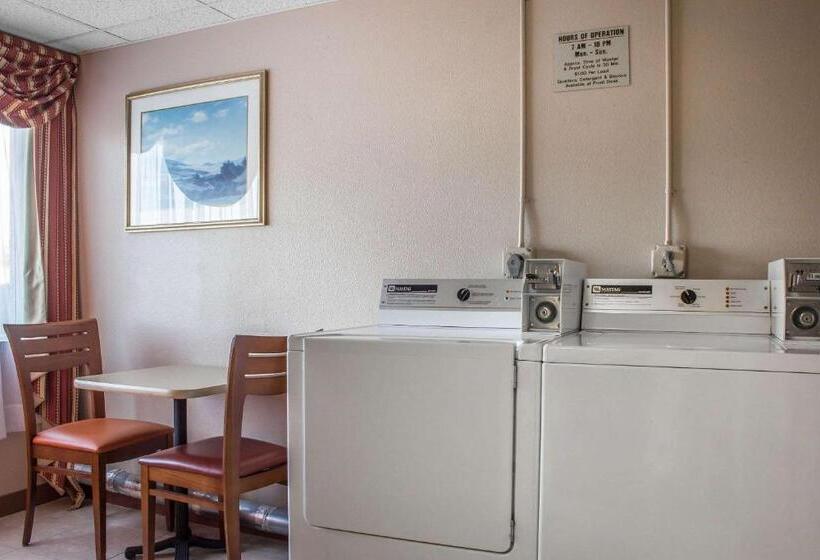 هتل Comfort Inn & Suites Near Kino Sports Complex