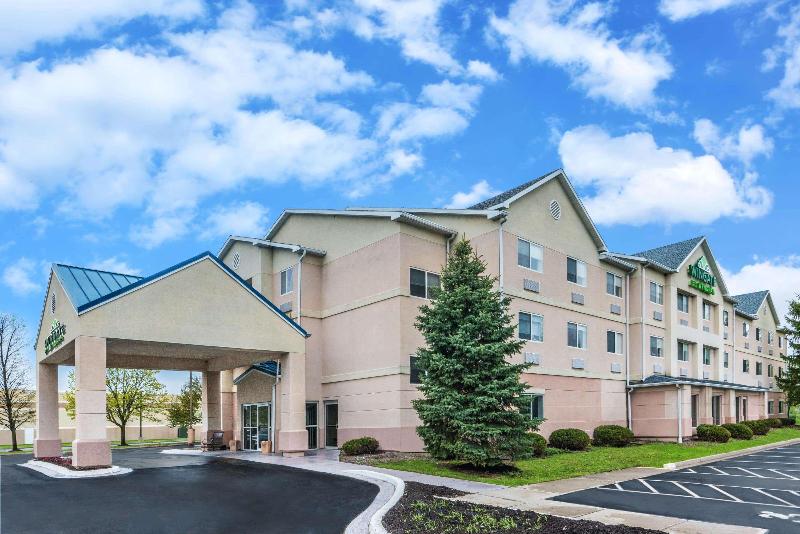 فندق Comfort Inn & Suites Liverpool   Syracuse