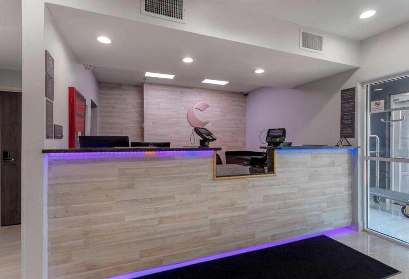 호텔 Comfort Inn & Suites