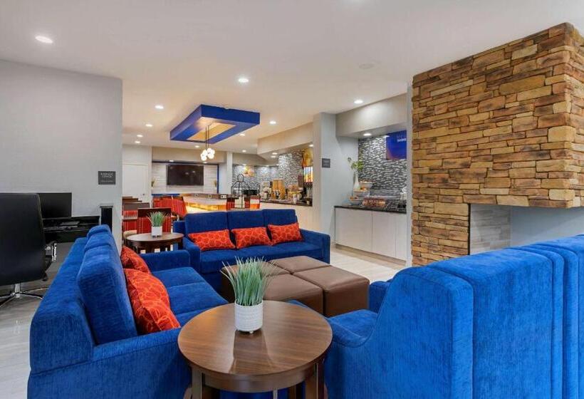 호텔 Comfort Inn & Suites