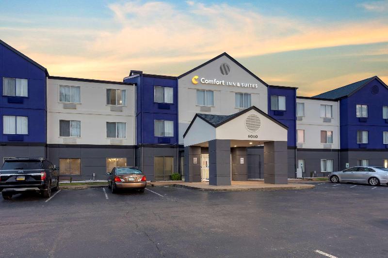 호텔 Comfort Inn & Suites