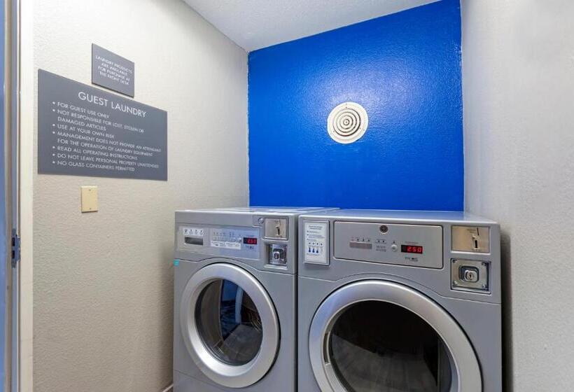 호텔 Comfort Inn & Suites