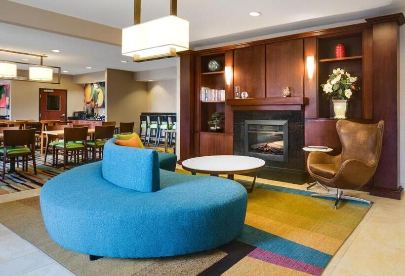 בית מלון כפרי Comfort Inn & Suites Olathe   Kansas City