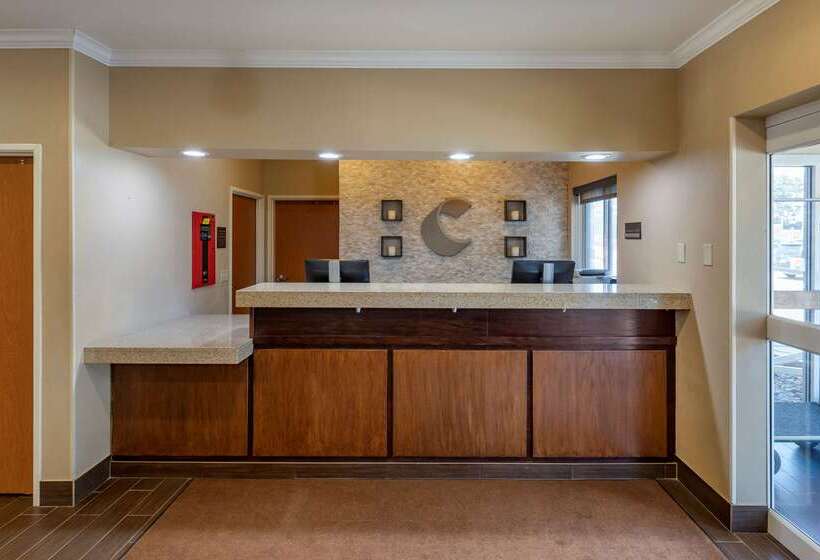 فندق Comfort Inn & Suites Waterloo  Cedar Falls