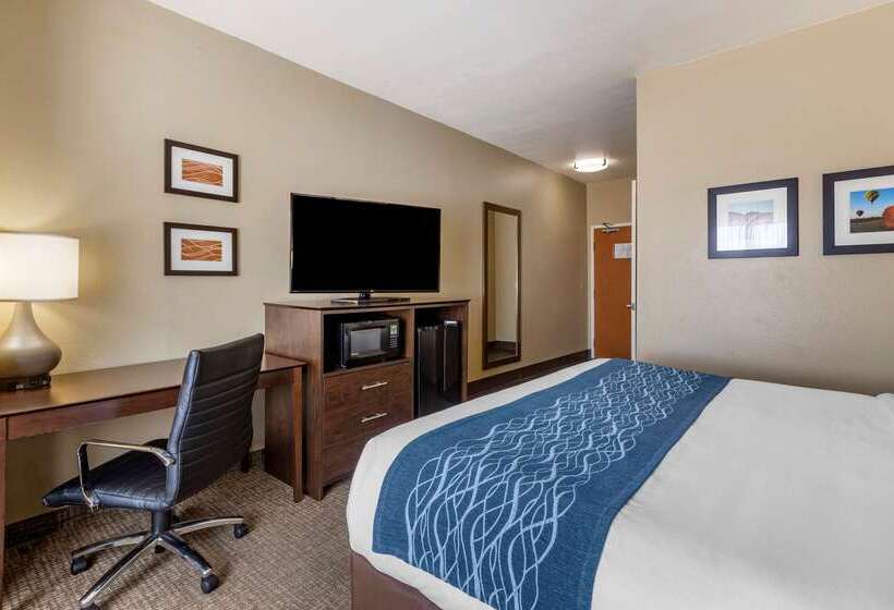 فندق Comfort Inn & Suites Waterloo  Cedar Falls