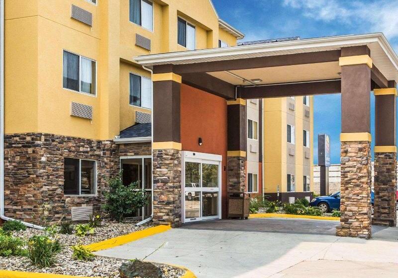 فندق Comfort Inn & Suites Waterloo  Cedar Falls