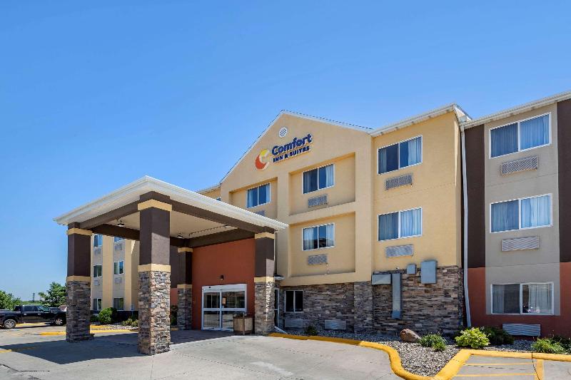 فندق Comfort Inn & Suites Waterloo  Cedar Falls