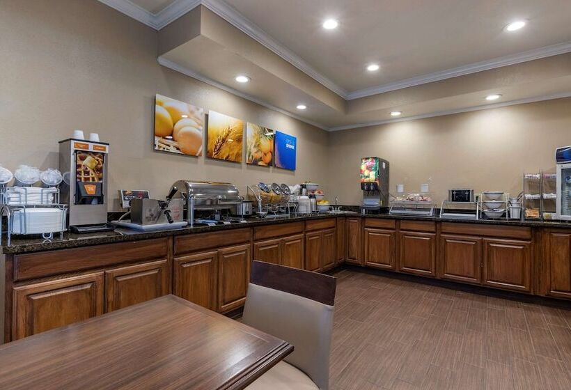 فندق Comfort Inn & Suites Waterloo  Cedar Falls
