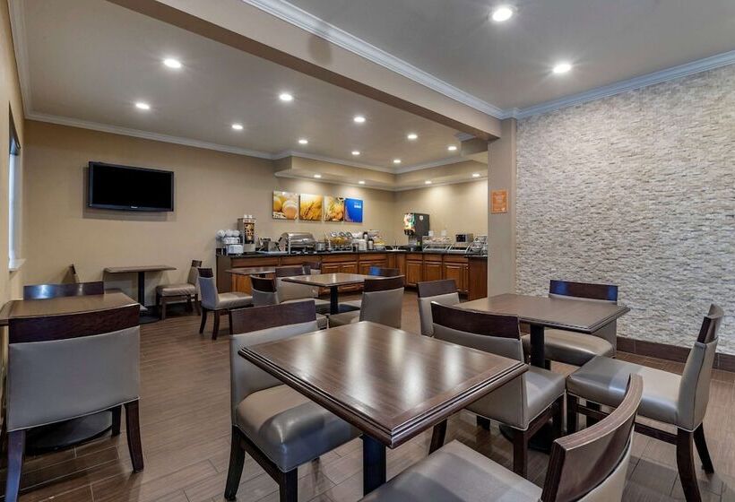 فندق Comfort Inn & Suites Waterloo  Cedar Falls
