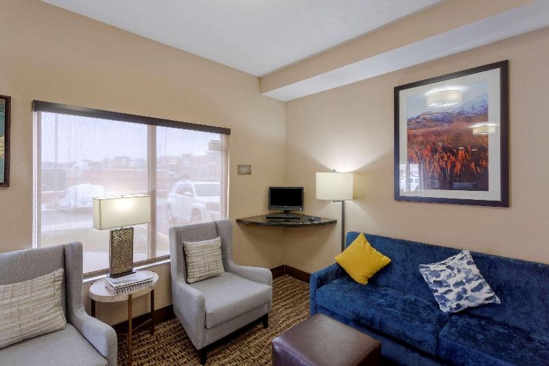 Отель Comfort Inn & Suites Woods Cross  Salt Lake City North