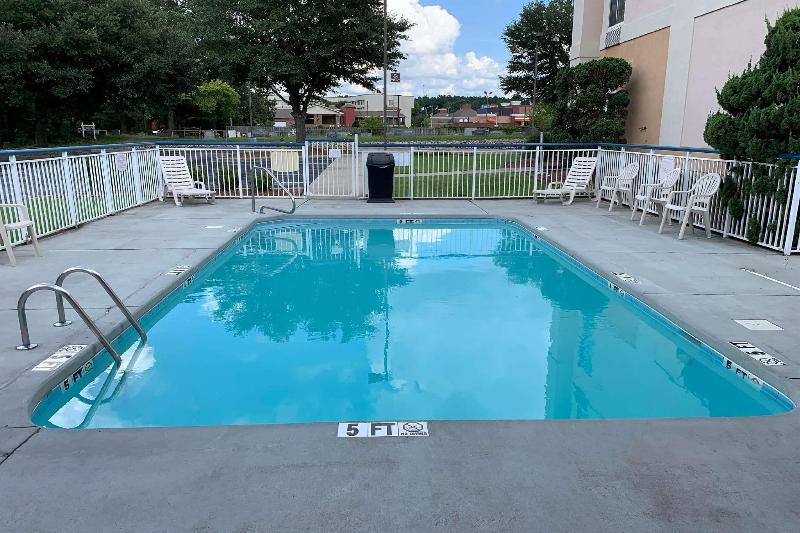 فندق Country Inn & Suites By Radisson, Fayetteville I95, Nc