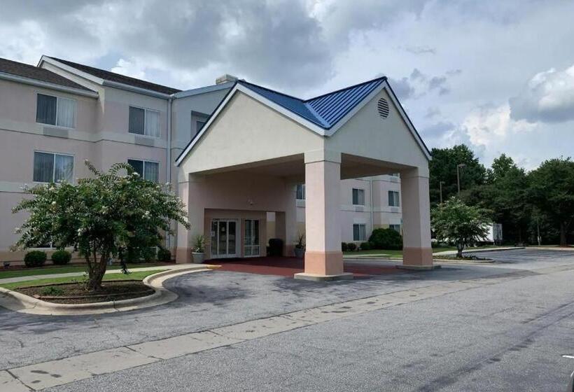 فندق Country Inn & Suites By Radisson, Fayetteville I95, Nc