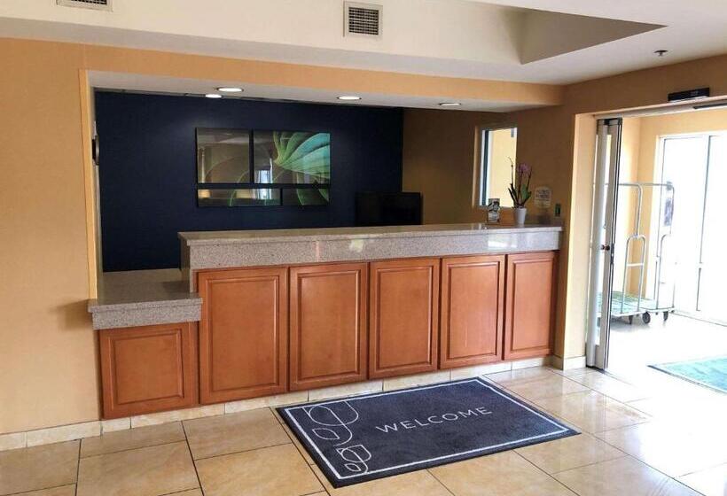 فندق Country Inn & Suites By Radisson, Fayetteville I95, Nc