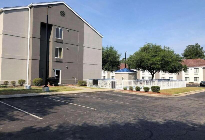 فندق Country Inn & Suites By Radisson, Fayetteville I95, Nc