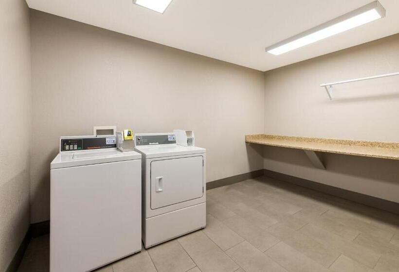 Отель Country Inn & Suites By Radisson, Wichita East, Ks