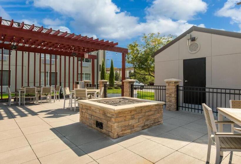 Отель Country Inn & Suites By Radisson, Wichita East, Ks