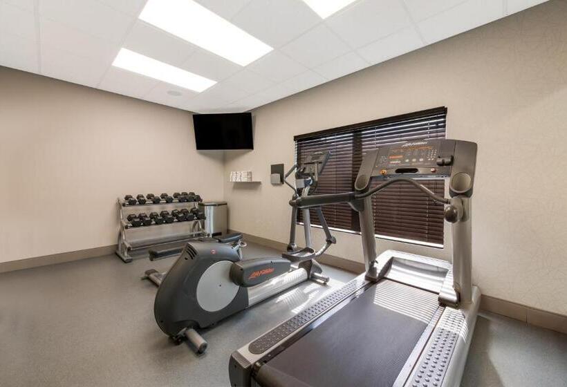 Отель Country Inn & Suites By Radisson, Wichita East, Ks