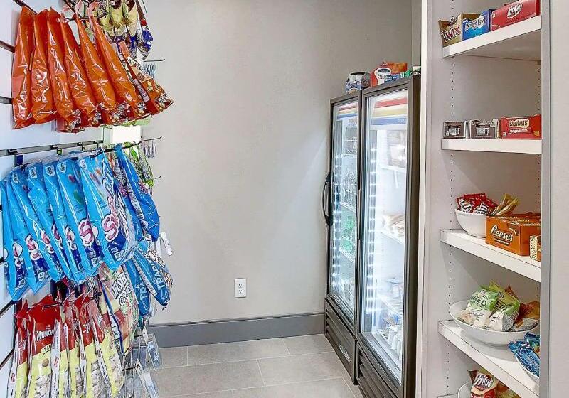 Отель Country Inn & Suites By Radisson, Wichita East, Ks