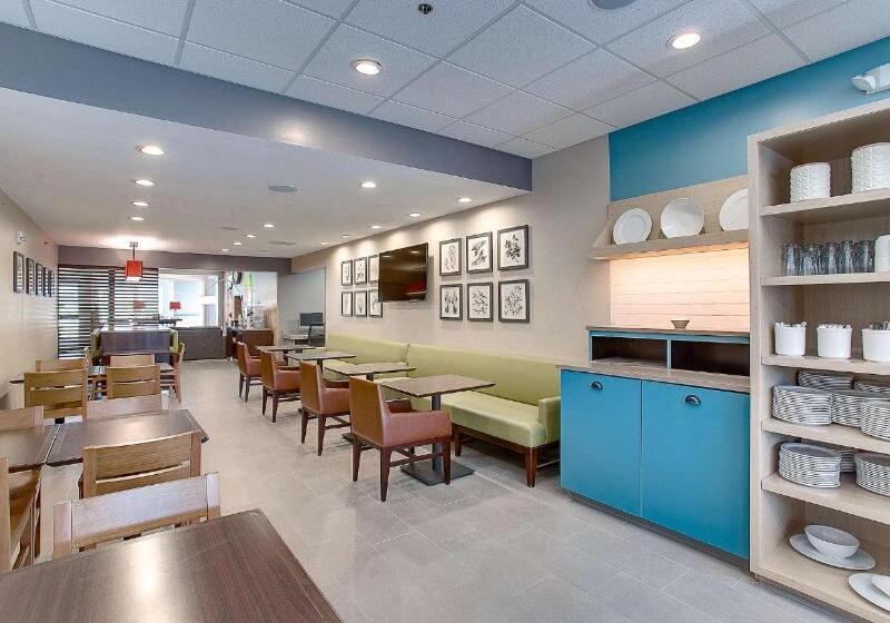 Отель Country Inn & Suites By Radisson, Wichita East, Ks