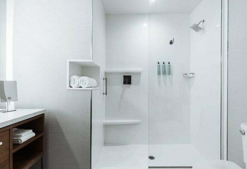 فندق Courtyard By Marriott Santa Barbara Downtown