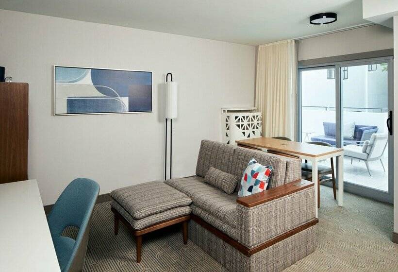 فندق Courtyard By Marriott Santa Barbara Downtown