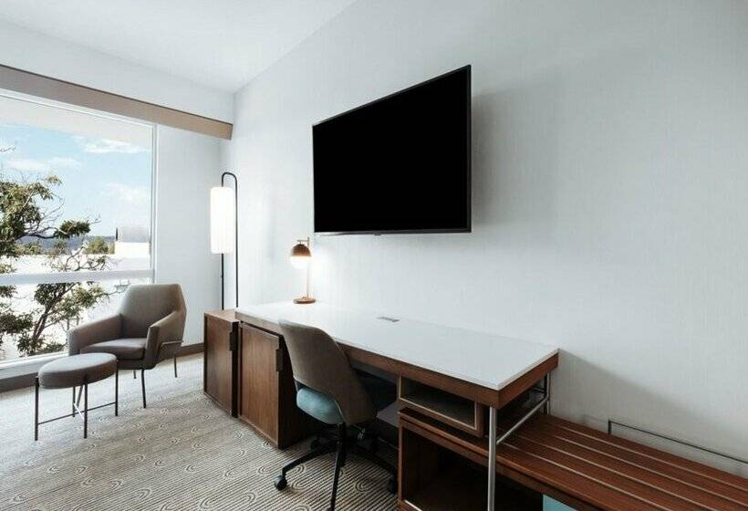 فندق Courtyard By Marriott Santa Barbara Downtown