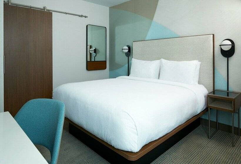 בית מלון כפרי Courtyard By Marriott Santa Barbara Downtown