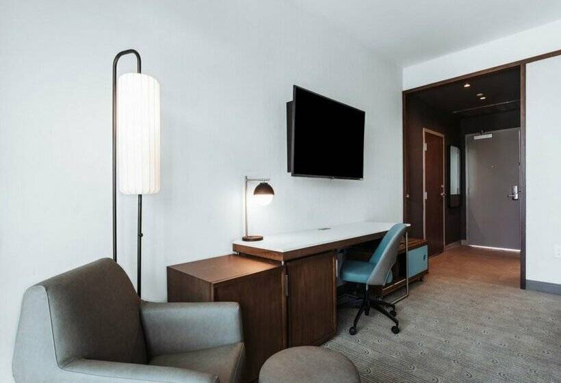 فندق Courtyard By Marriott Santa Barbara Downtown