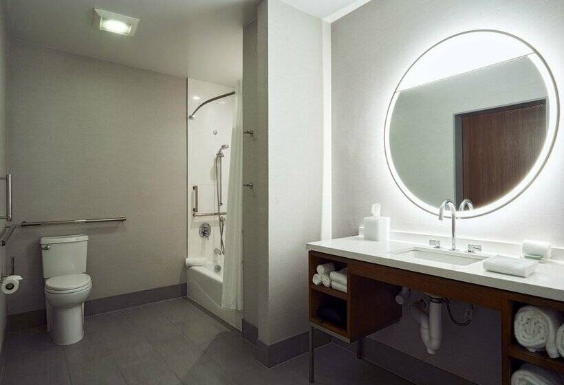 فندق Courtyard By Marriott Santa Barbara Downtown