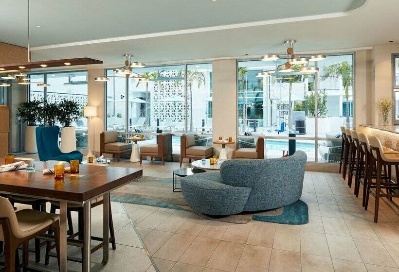 בית מלון כפרי Courtyard By Marriott Santa Barbara Downtown