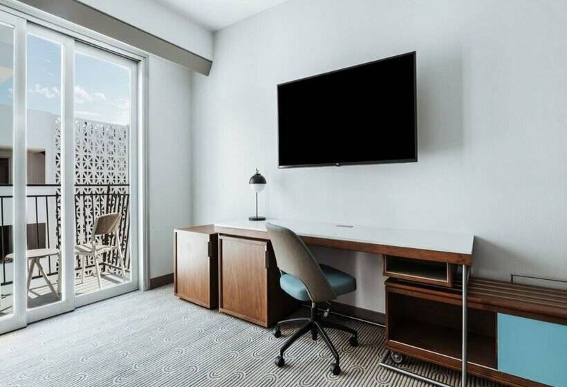 فندق Courtyard By Marriott Santa Barbara Downtown