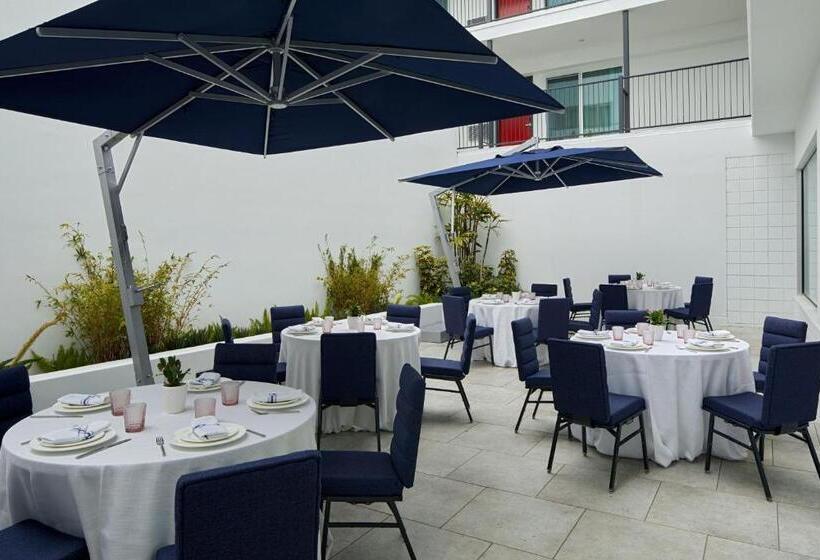 فندق Courtyard By Marriott Santa Barbara Downtown