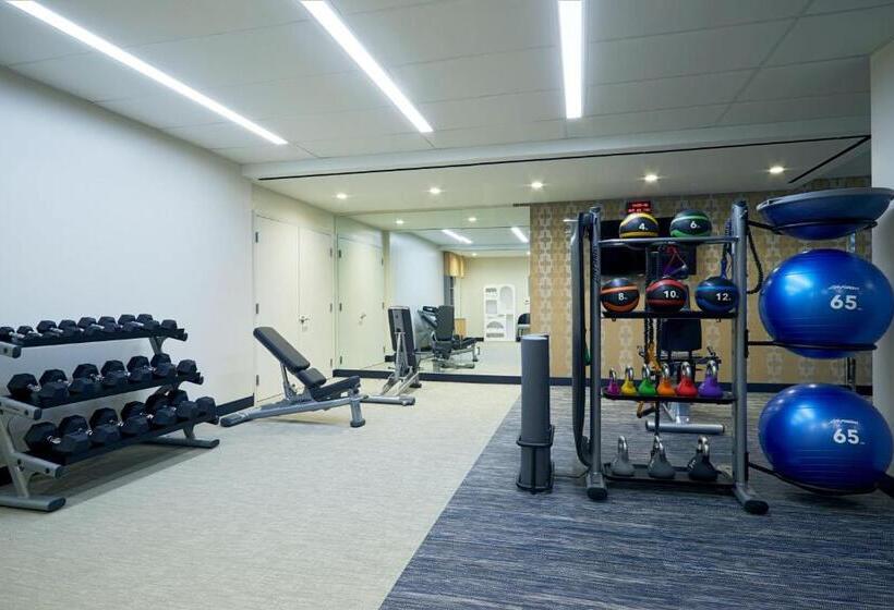 فندق Courtyard By Marriott Santa Barbara Downtown