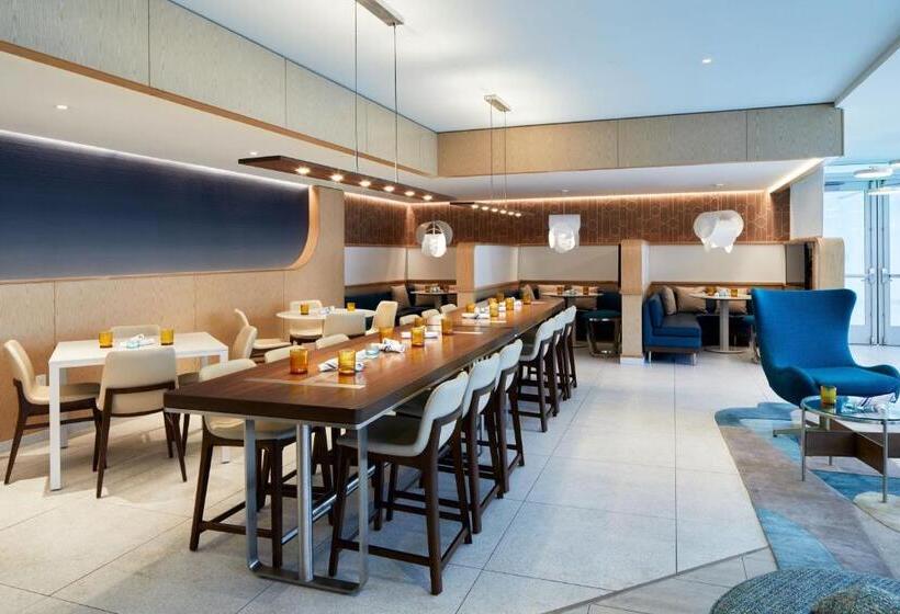 فندق Courtyard By Marriott Santa Barbara Downtown