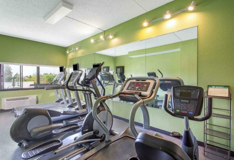 בית מלון כפרי Days Inn By Wyndham Absecon Atlantic City Area