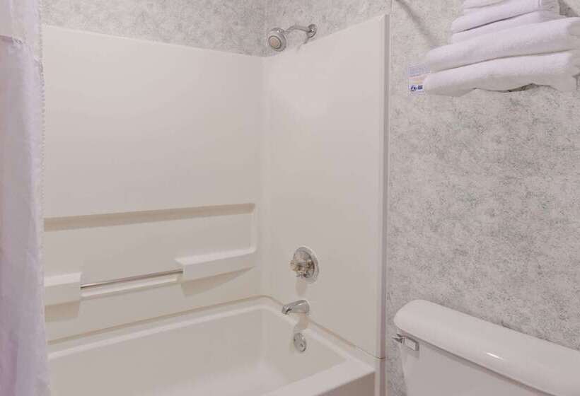 هتل Days Inn By Wyndham Rockford I 90 Casino District