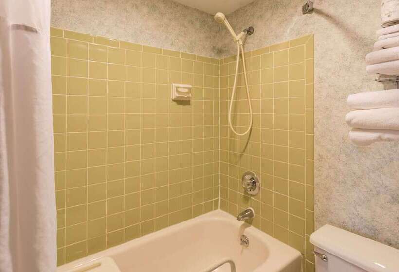 호텔 Days Inn By Wyndham Rockford I 90 Casino District