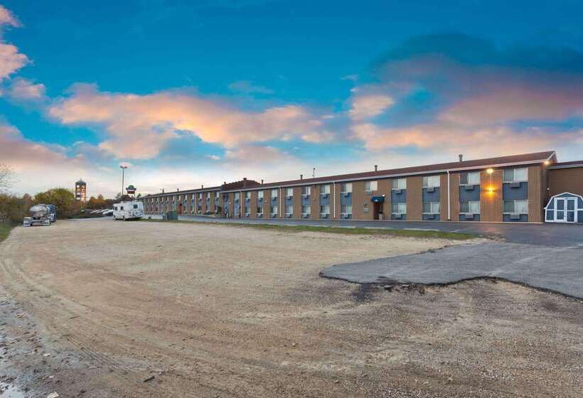 هتل Days Inn By Wyndham Rockford I 90 Casino District