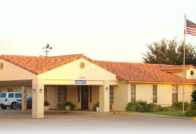 فندق Edinburg Executive Inn