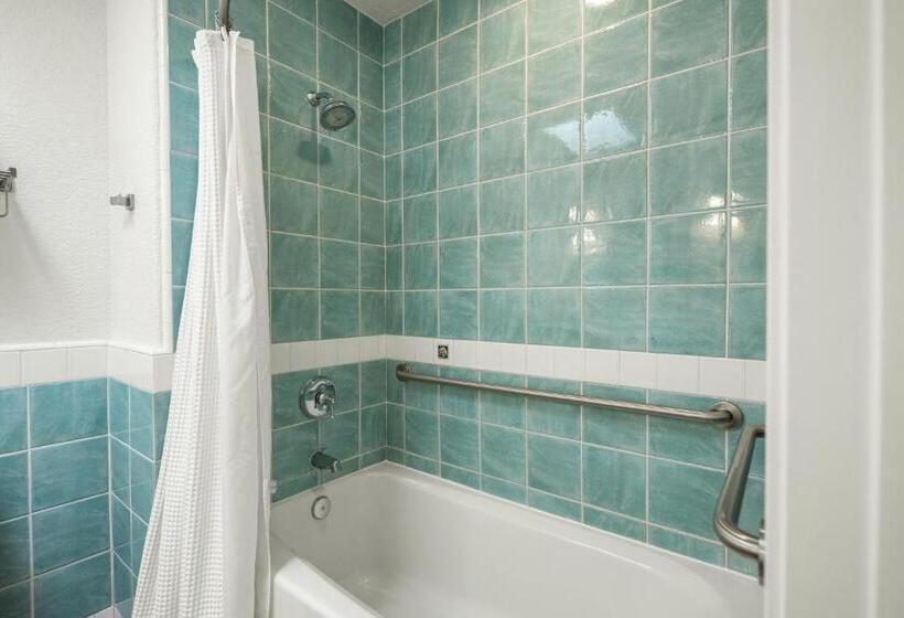 فندق El Pueblo Inn