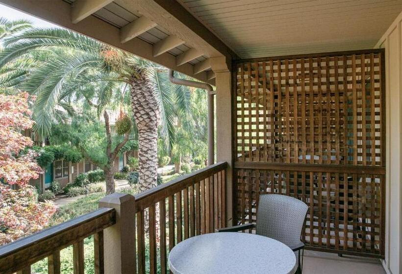 فندق El Pueblo Inn