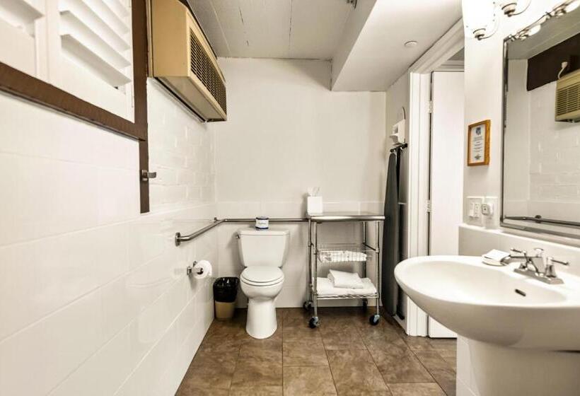 فندق El Pueblo Inn