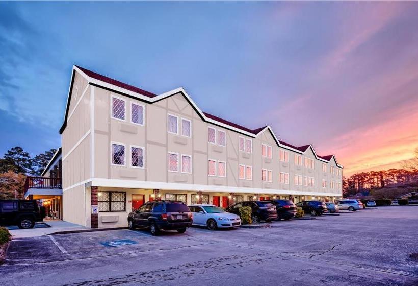 ホテル Elizabethan Inn