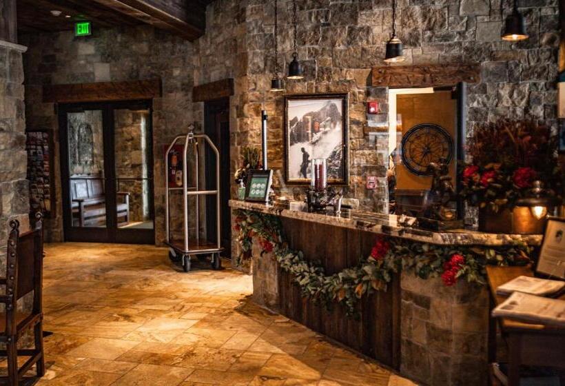 فندق Elk Country Inn