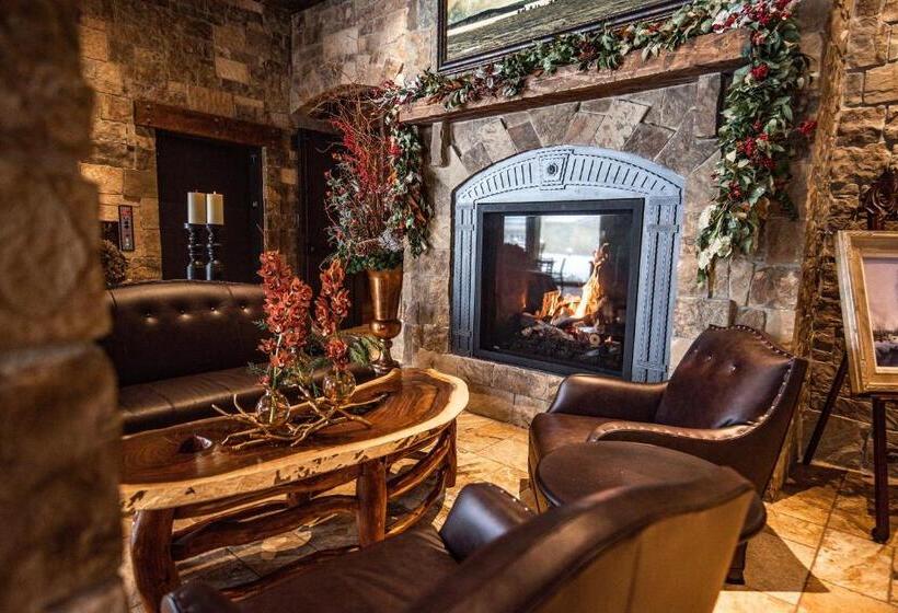 فندق Elk Country Inn