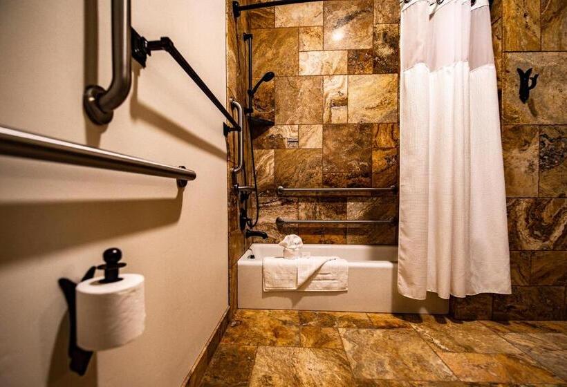 فندق Elk Country Inn